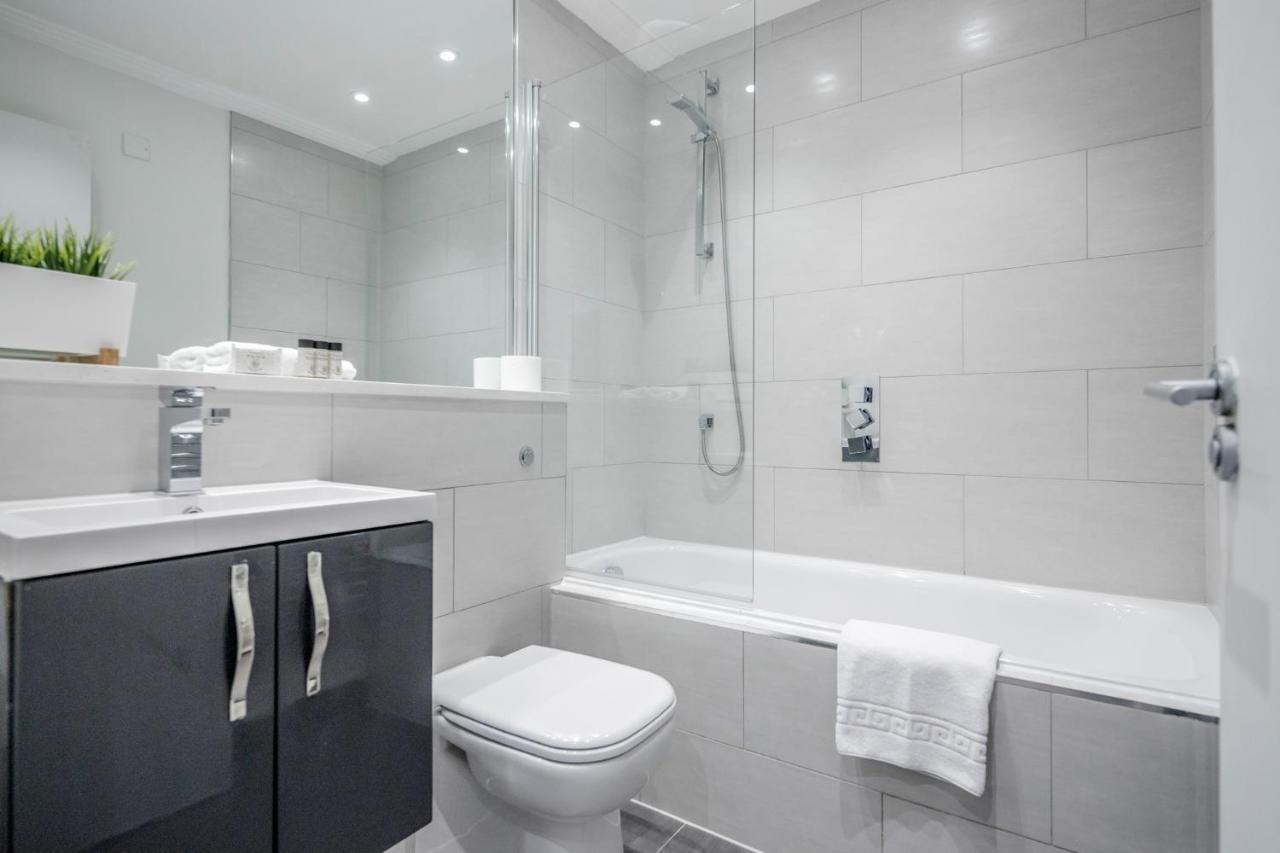 Roomspace Serviced - River House * Londres